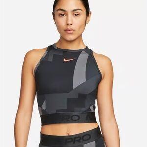 Nike | Black and Gray Patterned Crop Top | Size XS